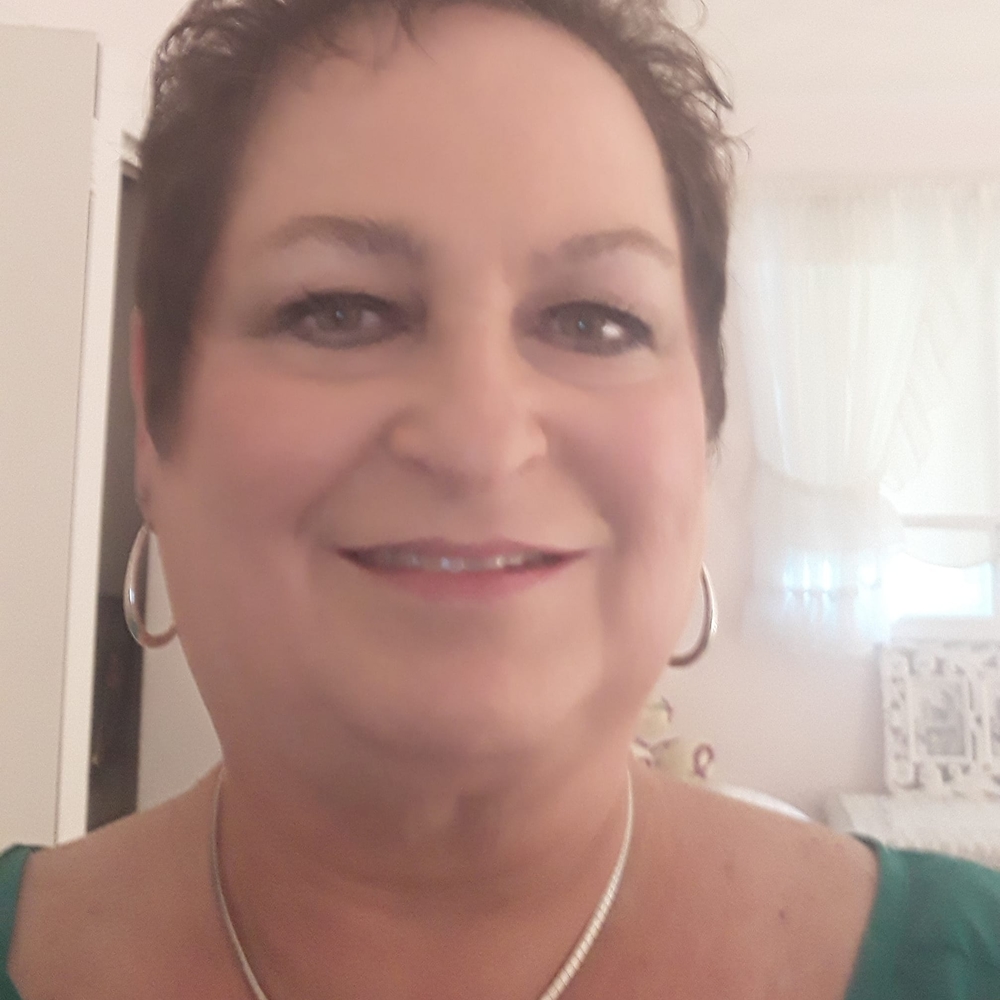 Meet your Posher, Denise